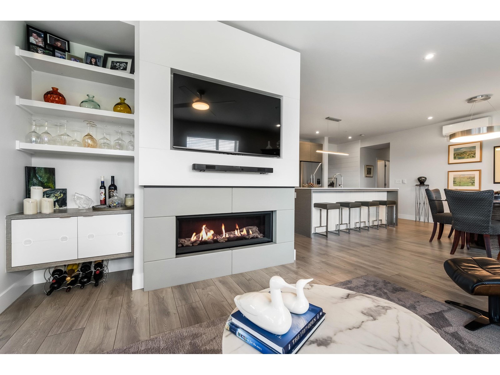 Photo 35 of 502 45500 Market Way Garrison Crossing, Chilliwack BC