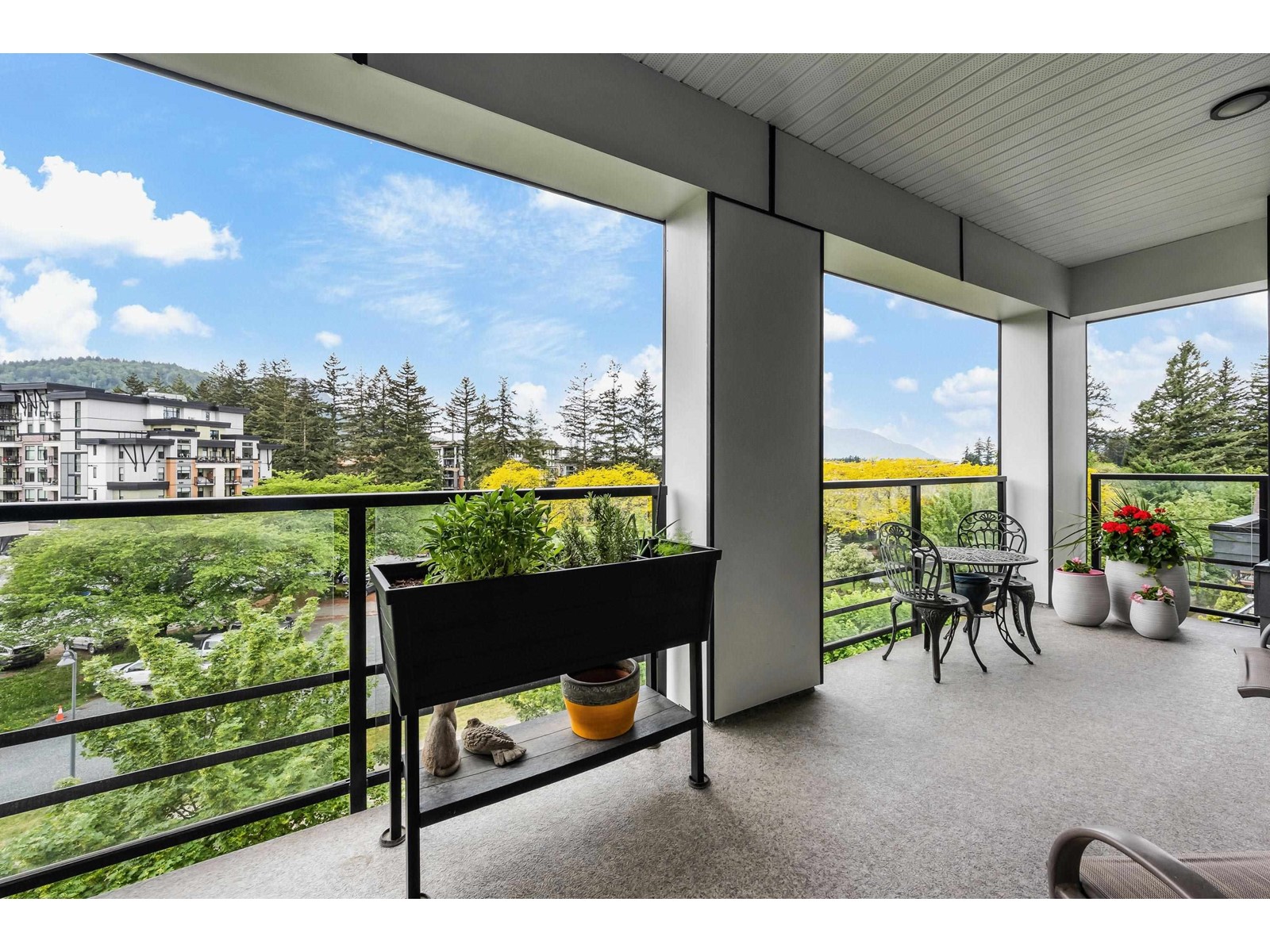 502 45500 MARKET WAY, Garrison Crossing, Chilliwack