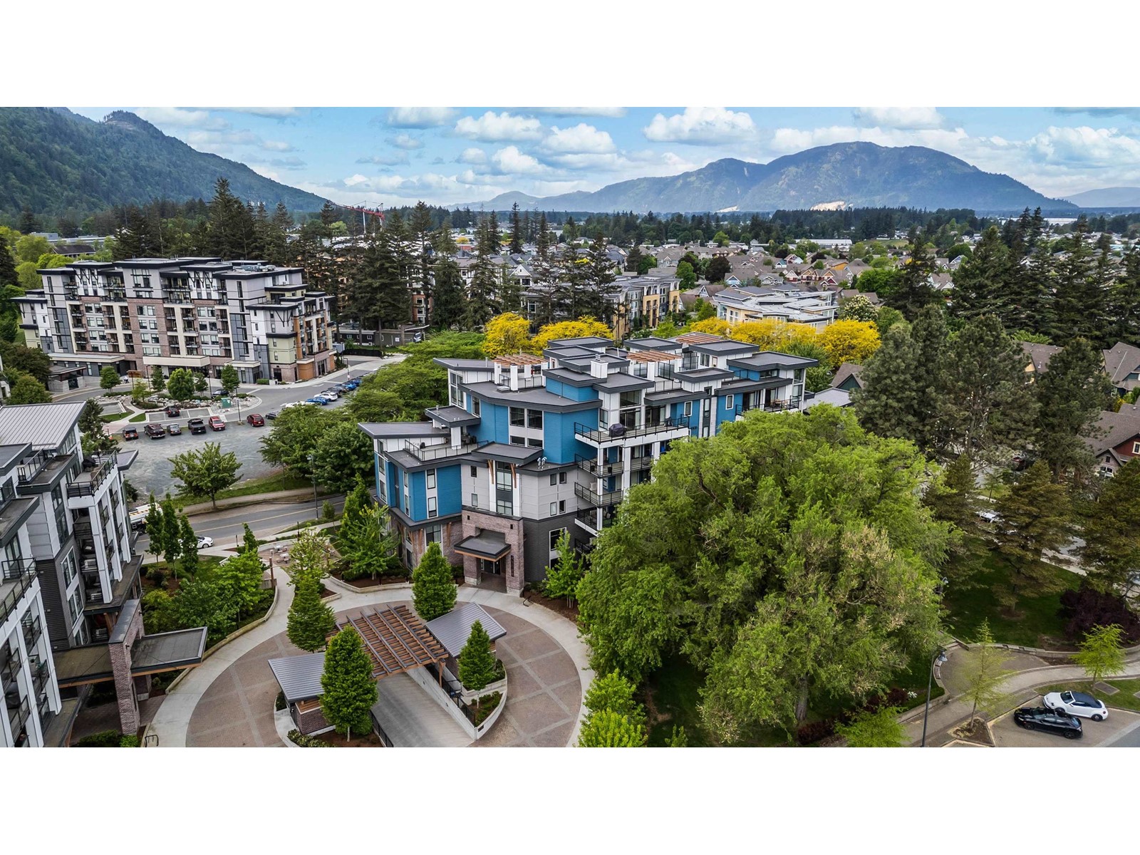 Photo 9 of 502 45500 Market Way Garrison Crossing, Chilliwack BC