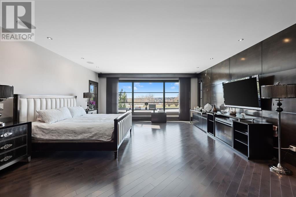 Single Family House for Sale in  Hillcrest Avenue SW Upper Mount Royal Calgary 