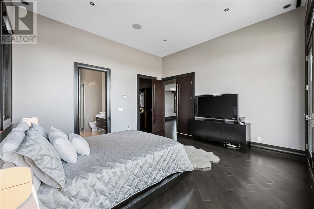 Single Family House for Sale in  Hillcrest Avenue SW Upper Mount Royal Calgary 