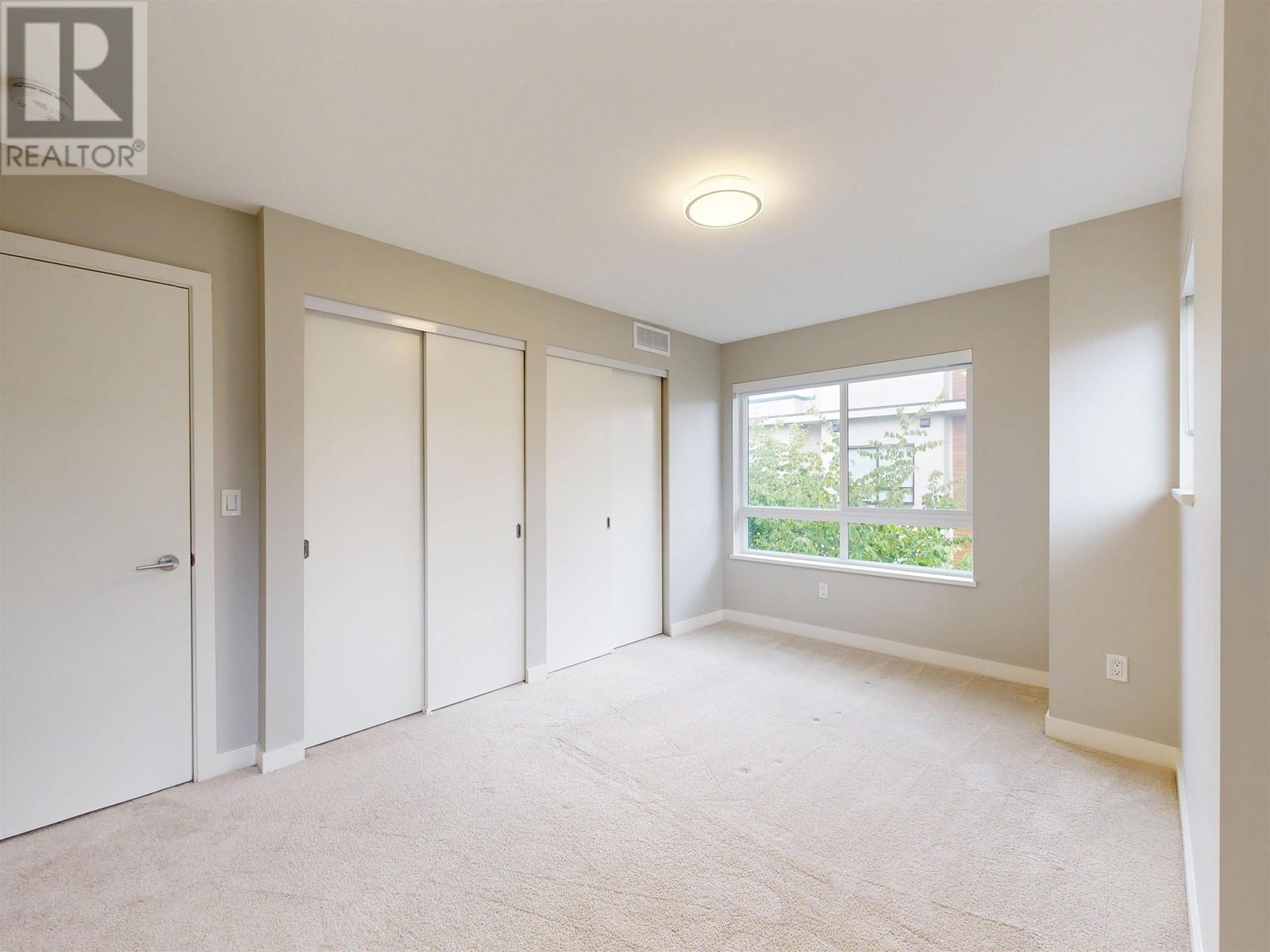 #18-10233 RIVER Drive, Richmond