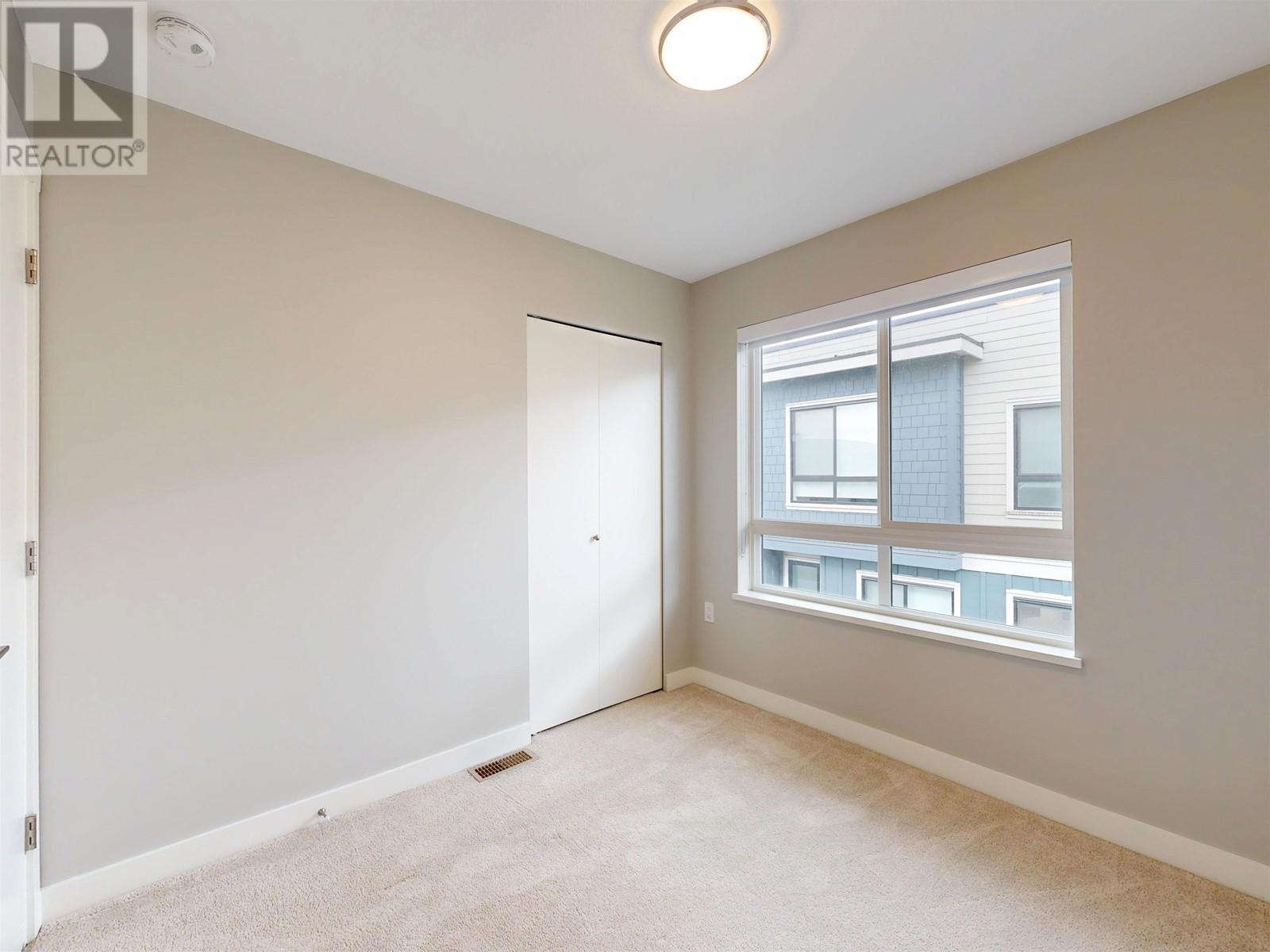 #18-10233 RIVER Drive, Richmond