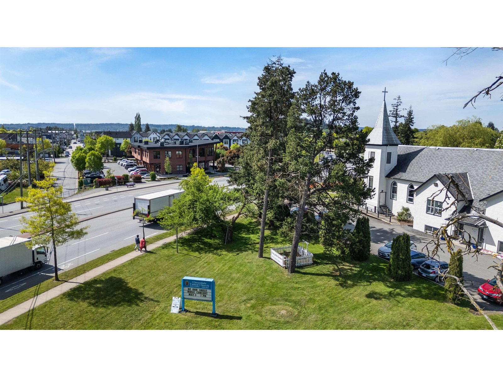 Photo 10 of 17575 58 A Avenue, Surrey BC