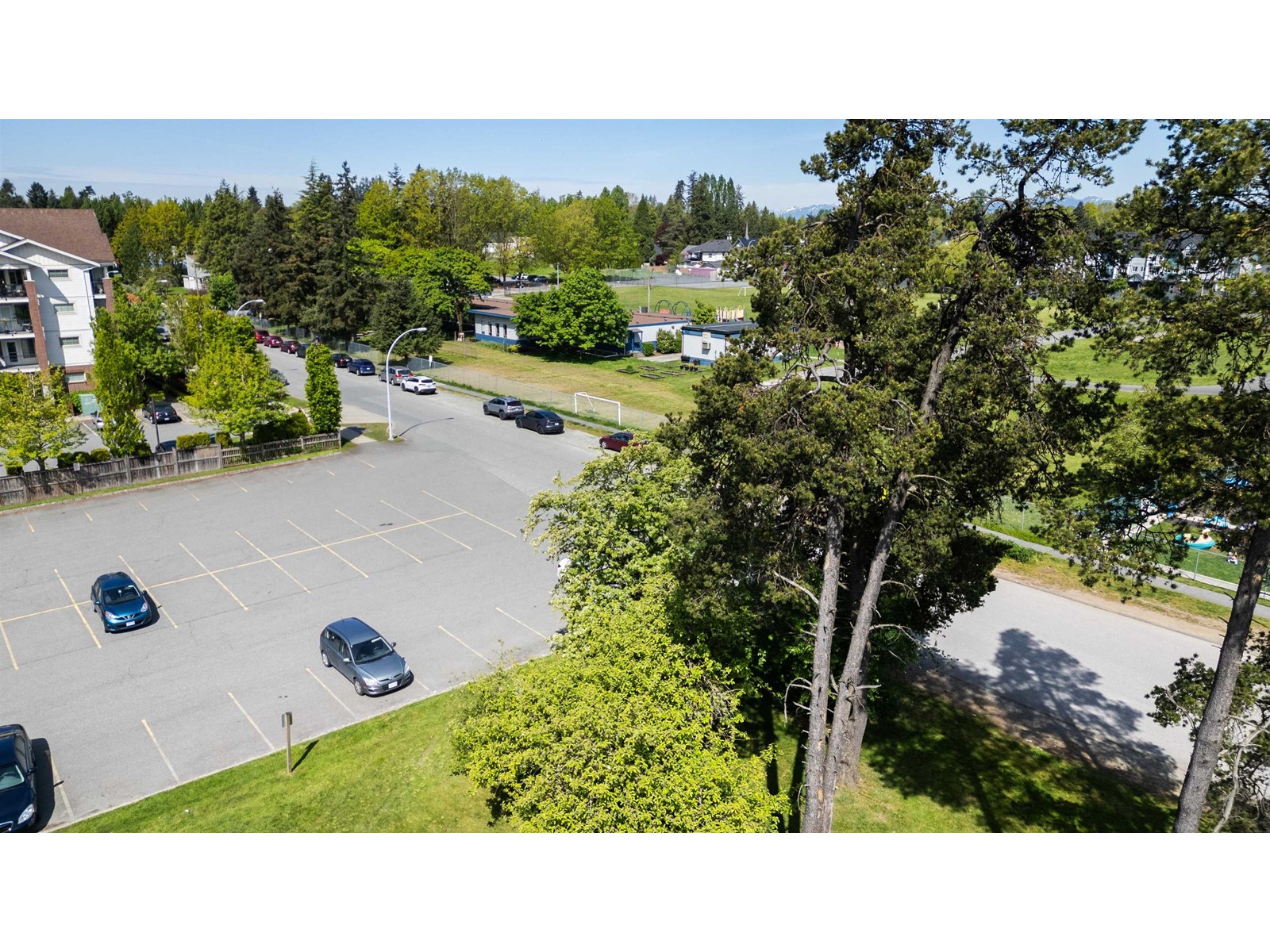 Photo 21 of 17575 58 A Avenue, Surrey BC