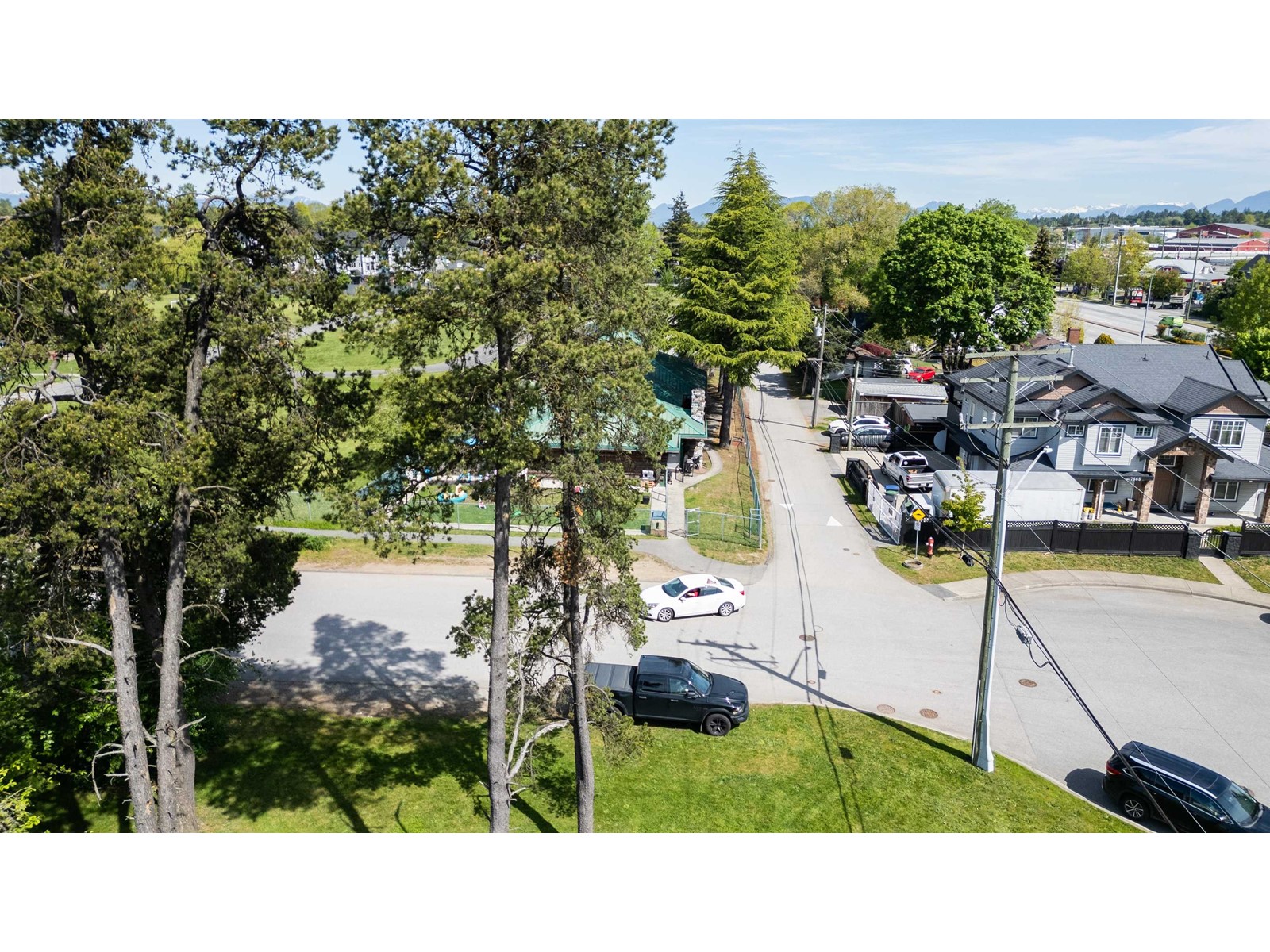 Photo 22 of 17575 58 A Avenue, Surrey BC