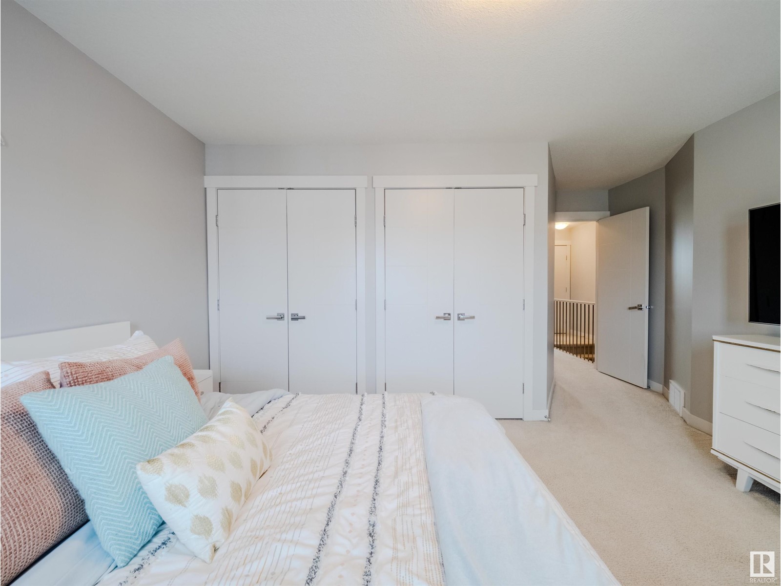 2809 21A AV NW, Edmonton