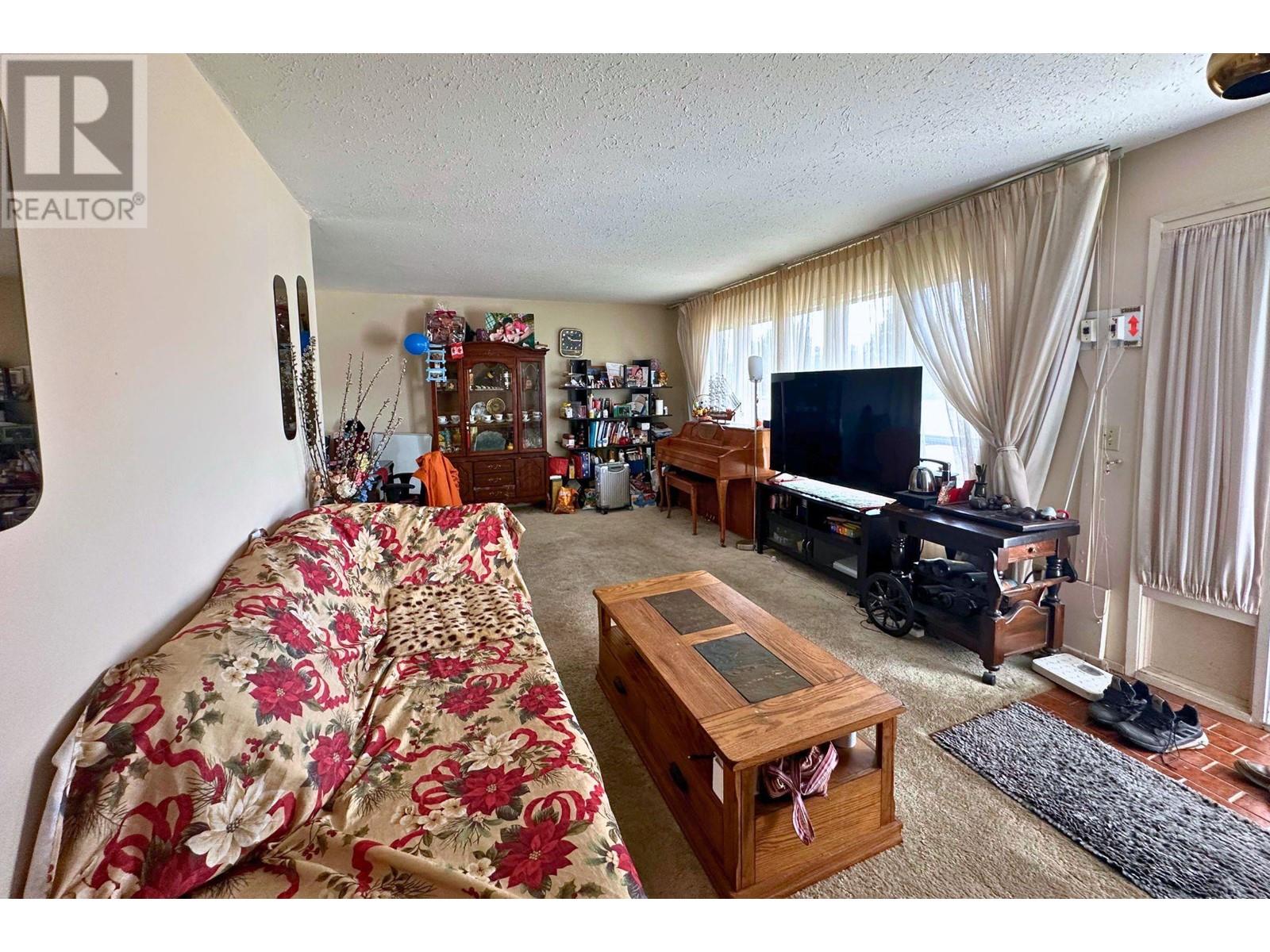  1456 Springfield Road, Kelowna