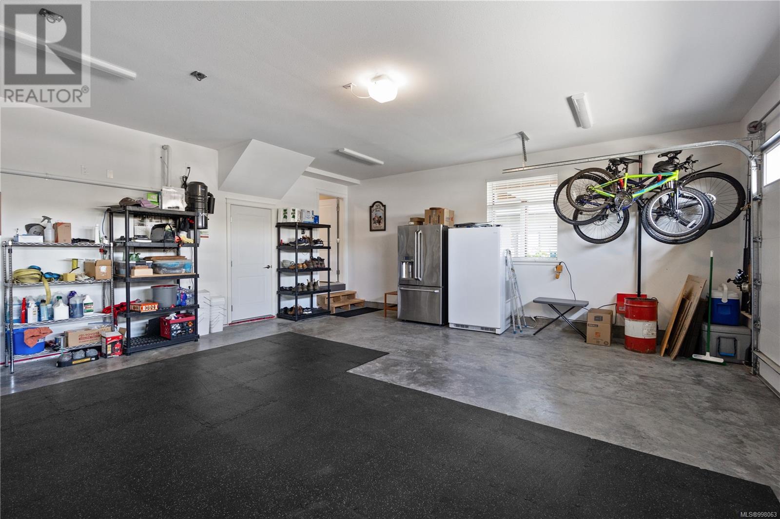 285 Vermont Dr, Campbell River