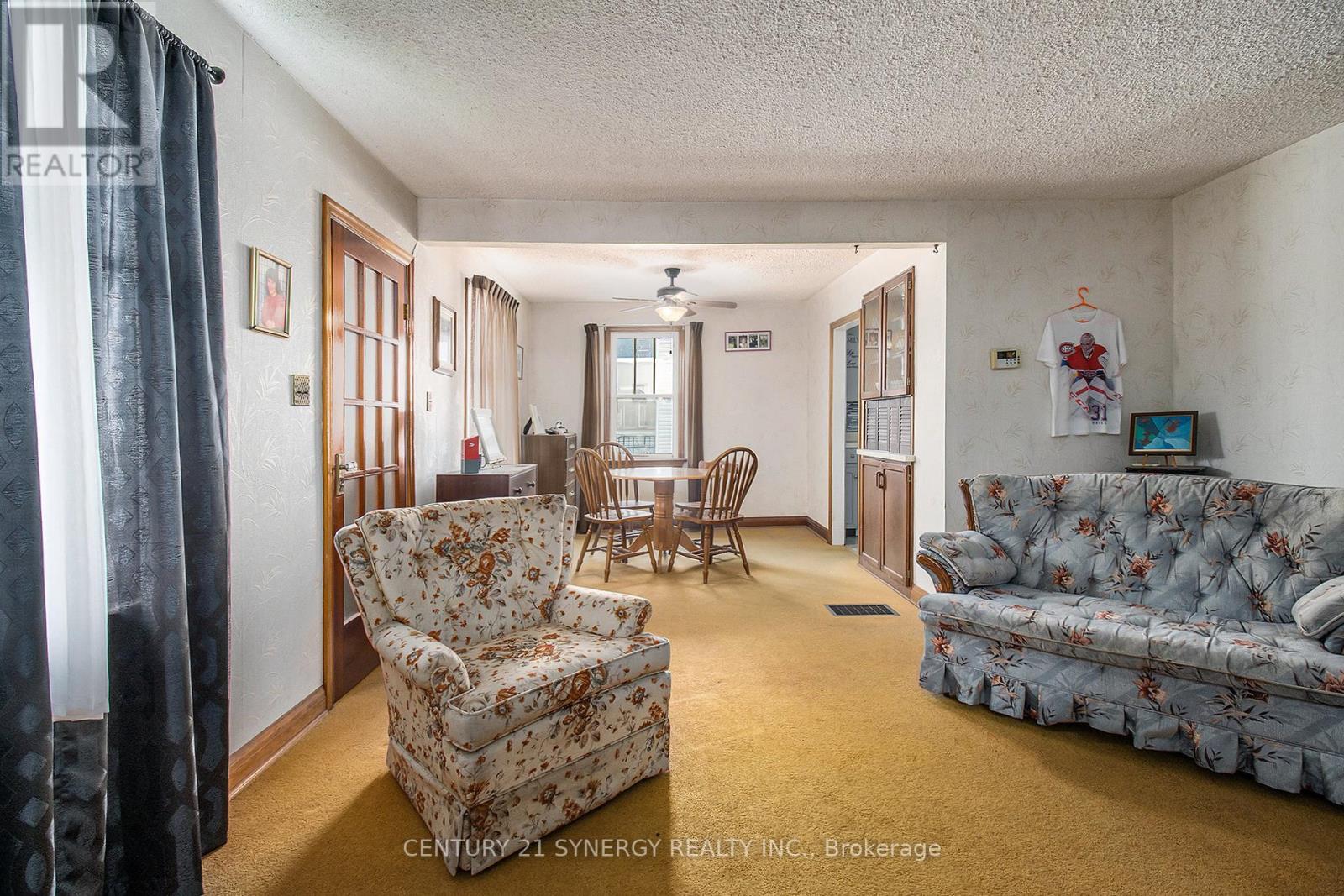 Photo 11 of 46 Cornelia Street E, Smiths Falls ON