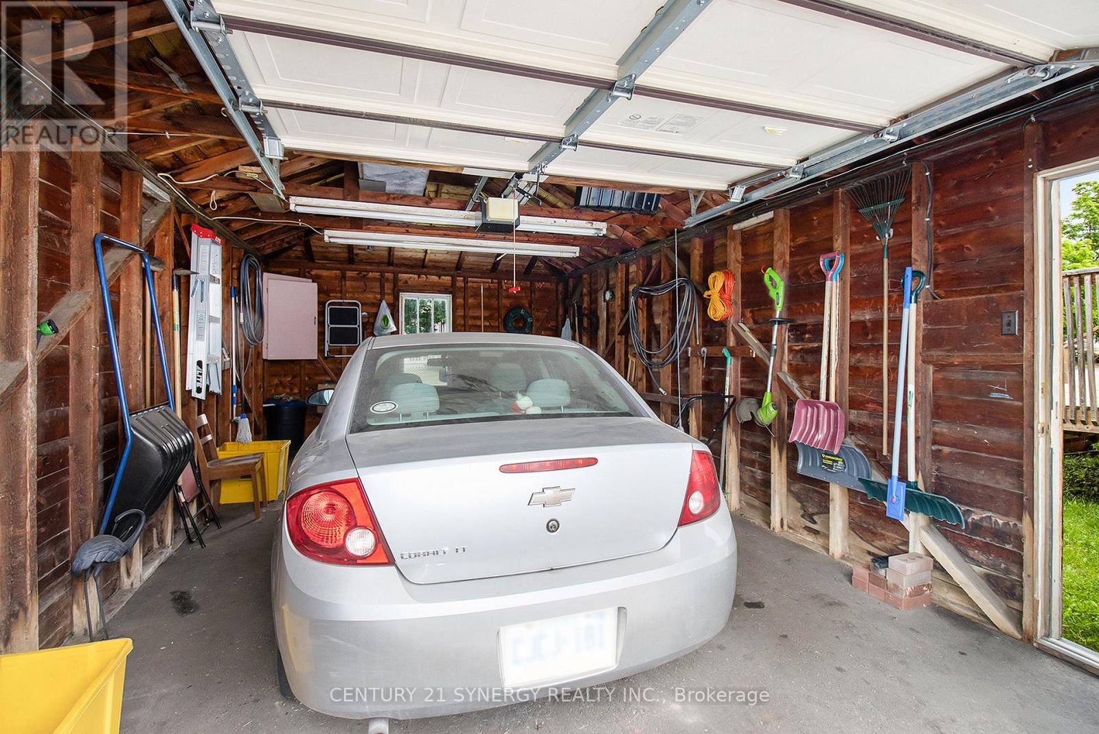 Photo 18 of 46 Cornelia Street E, Smiths Falls ON