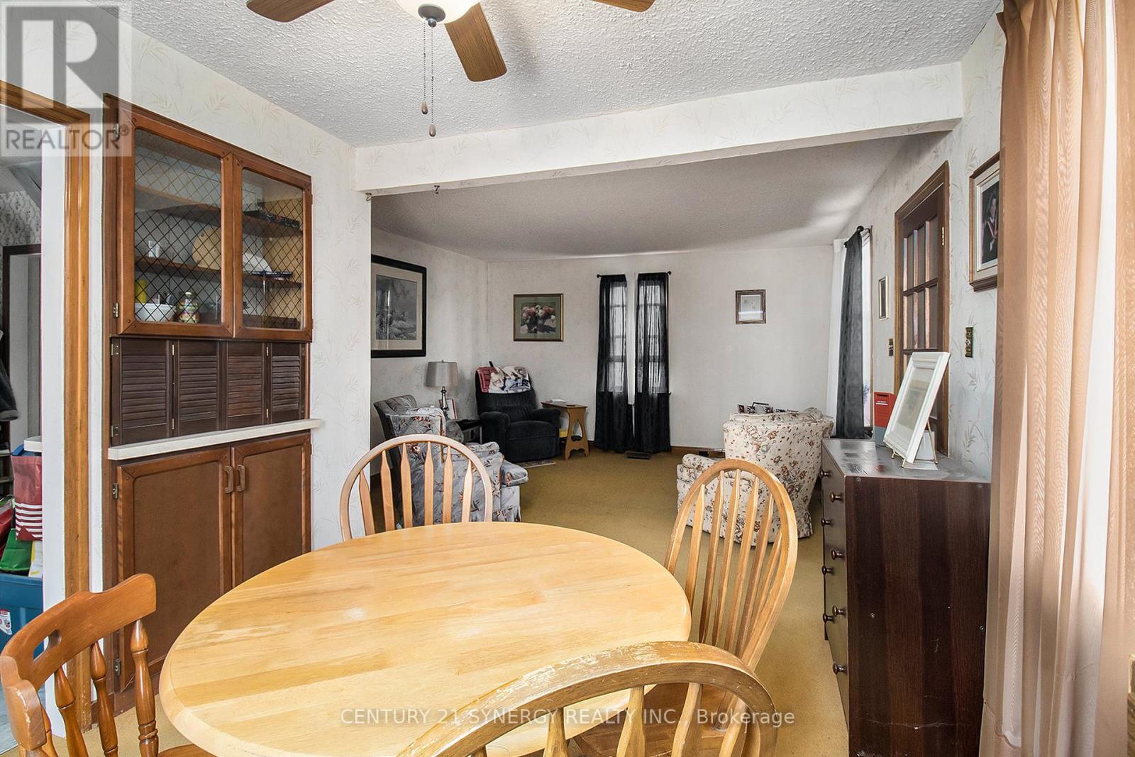 Photo 12 of 46 Cornelia Street E, Smiths Falls ON