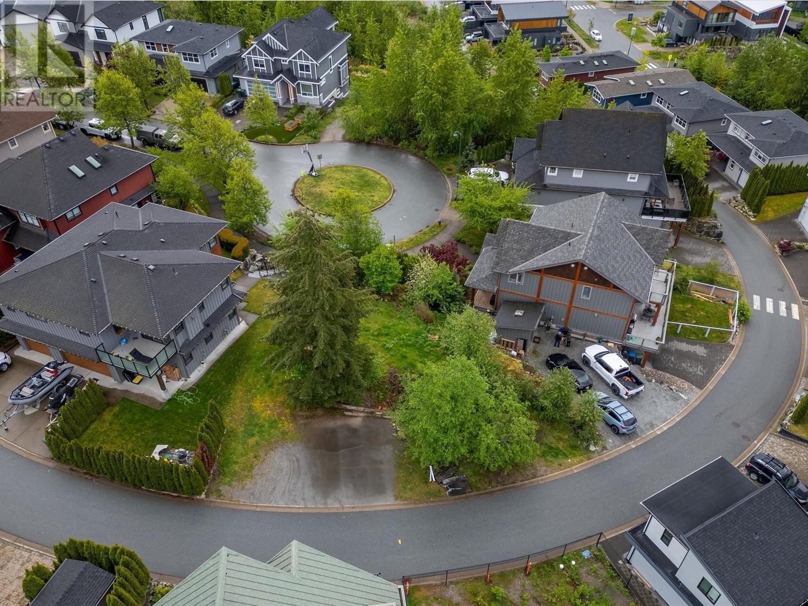 2943 STRANGWAY PLACE, Squamish