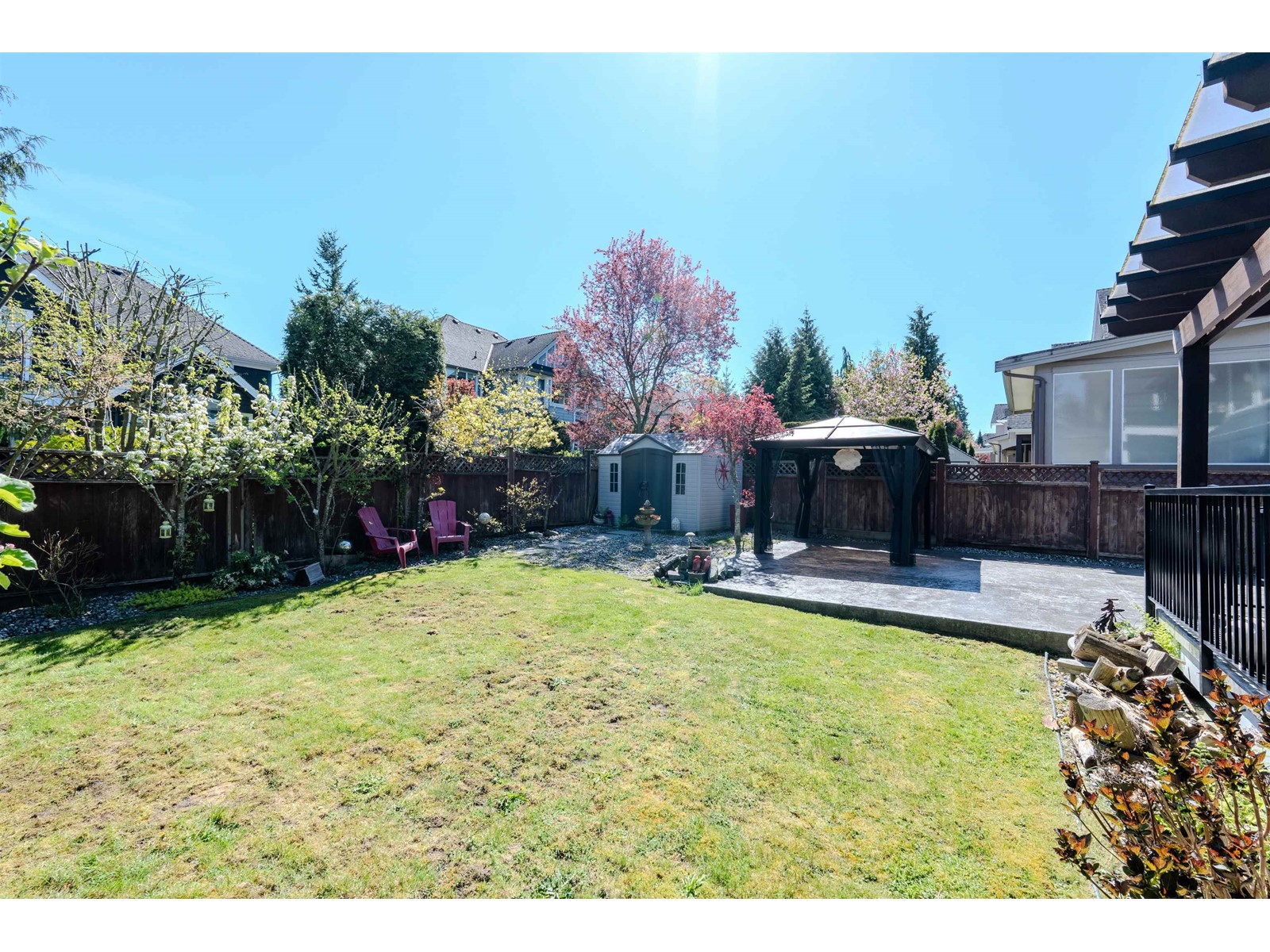 Photo 5 of 2712 163 A Street, Surrey BC