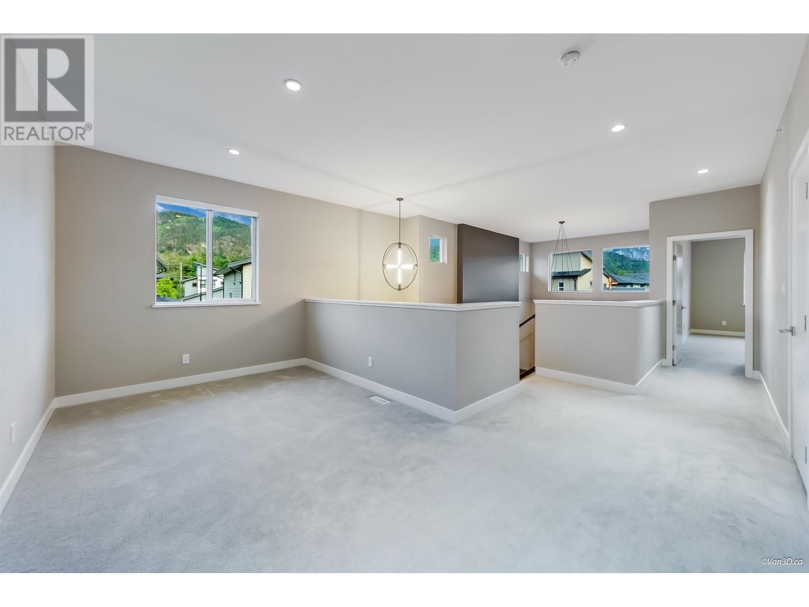 Photo 34 of 39340 Falcon Crescent, Squamish BC
