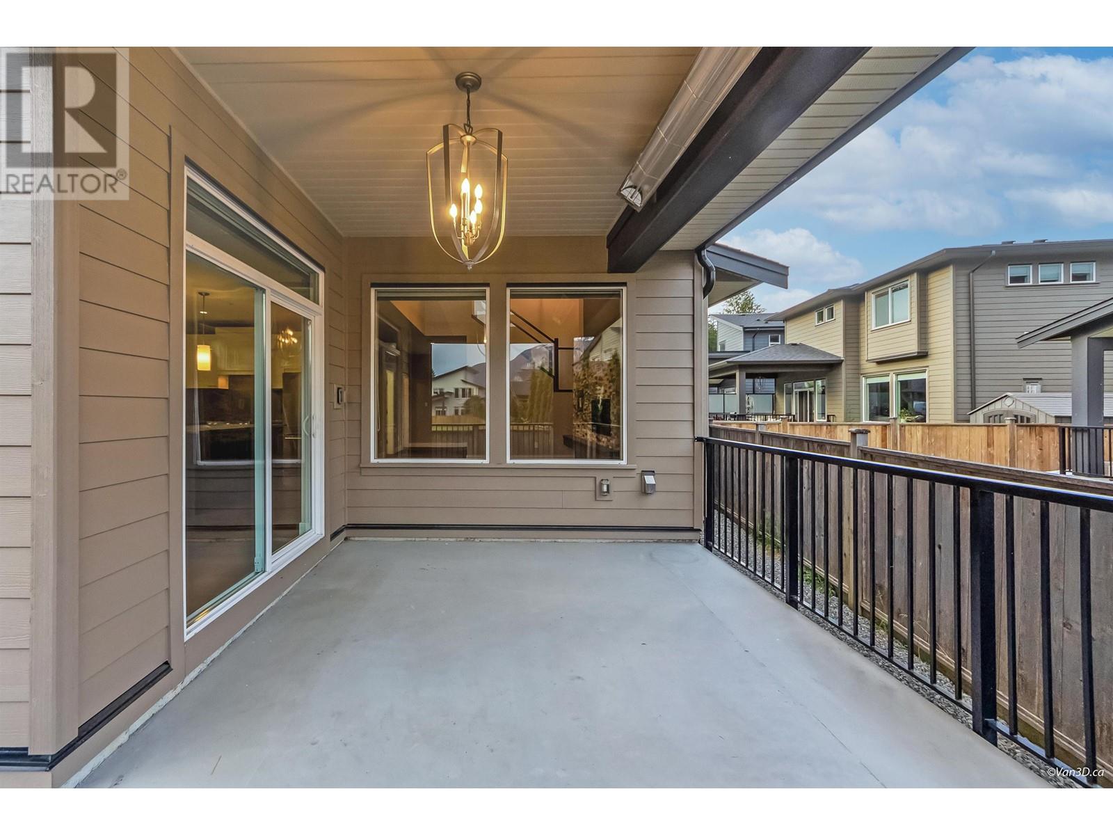 Photo 10 of 39340 Falcon Crescent, Squamish BC