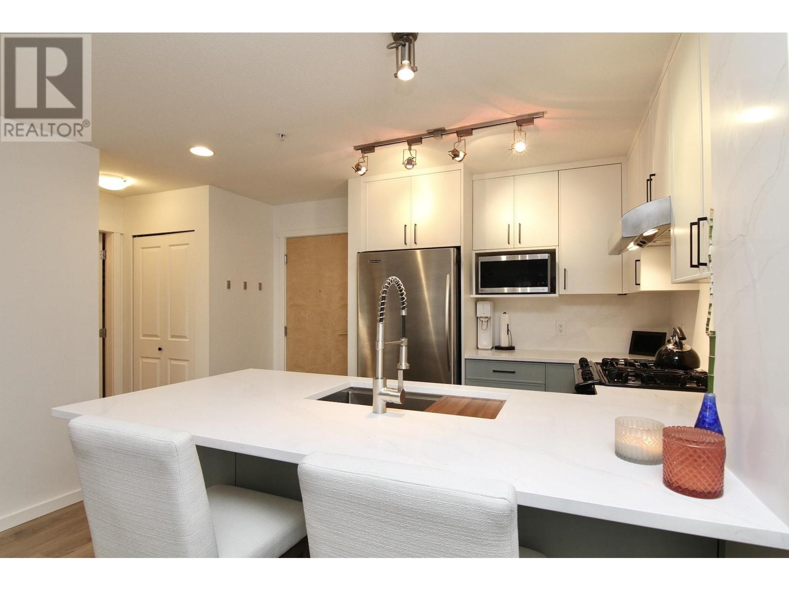 317 700 KLAHANIE DRIVE, Port Moody real estate listing R2995248