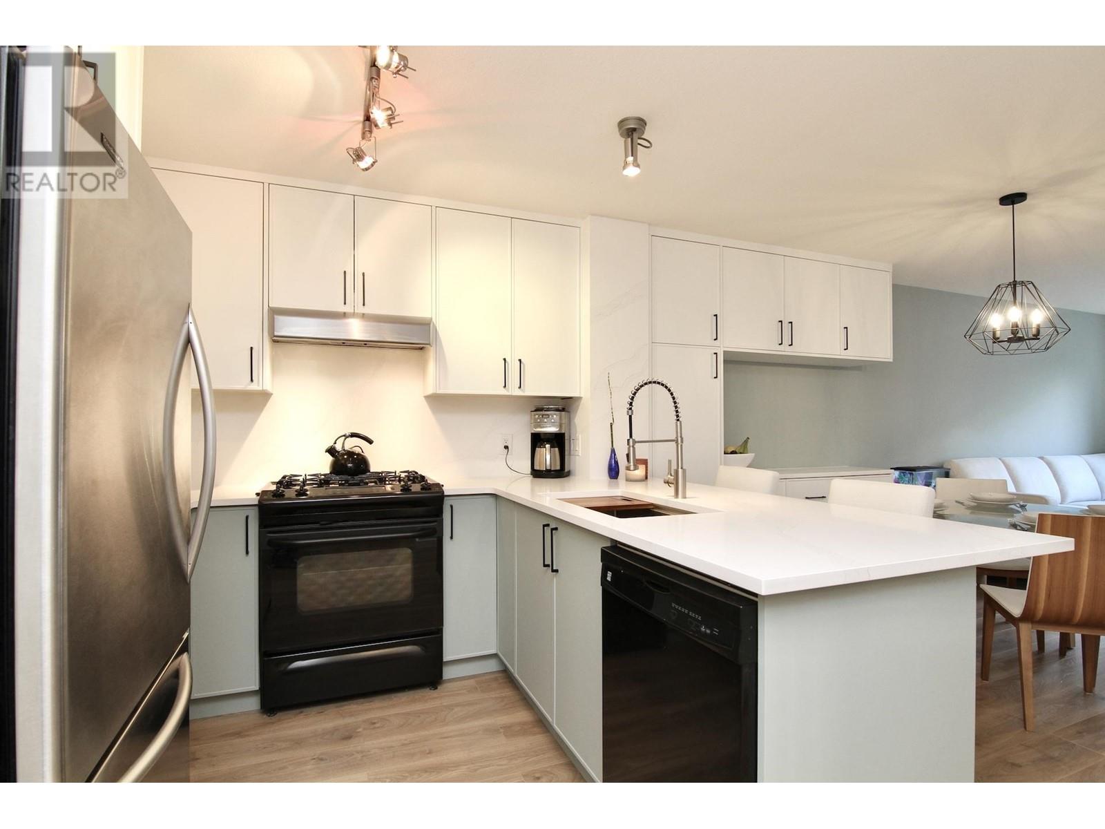 317 700 KLAHANIE DRIVE, Port Moody real estate listing R2995248