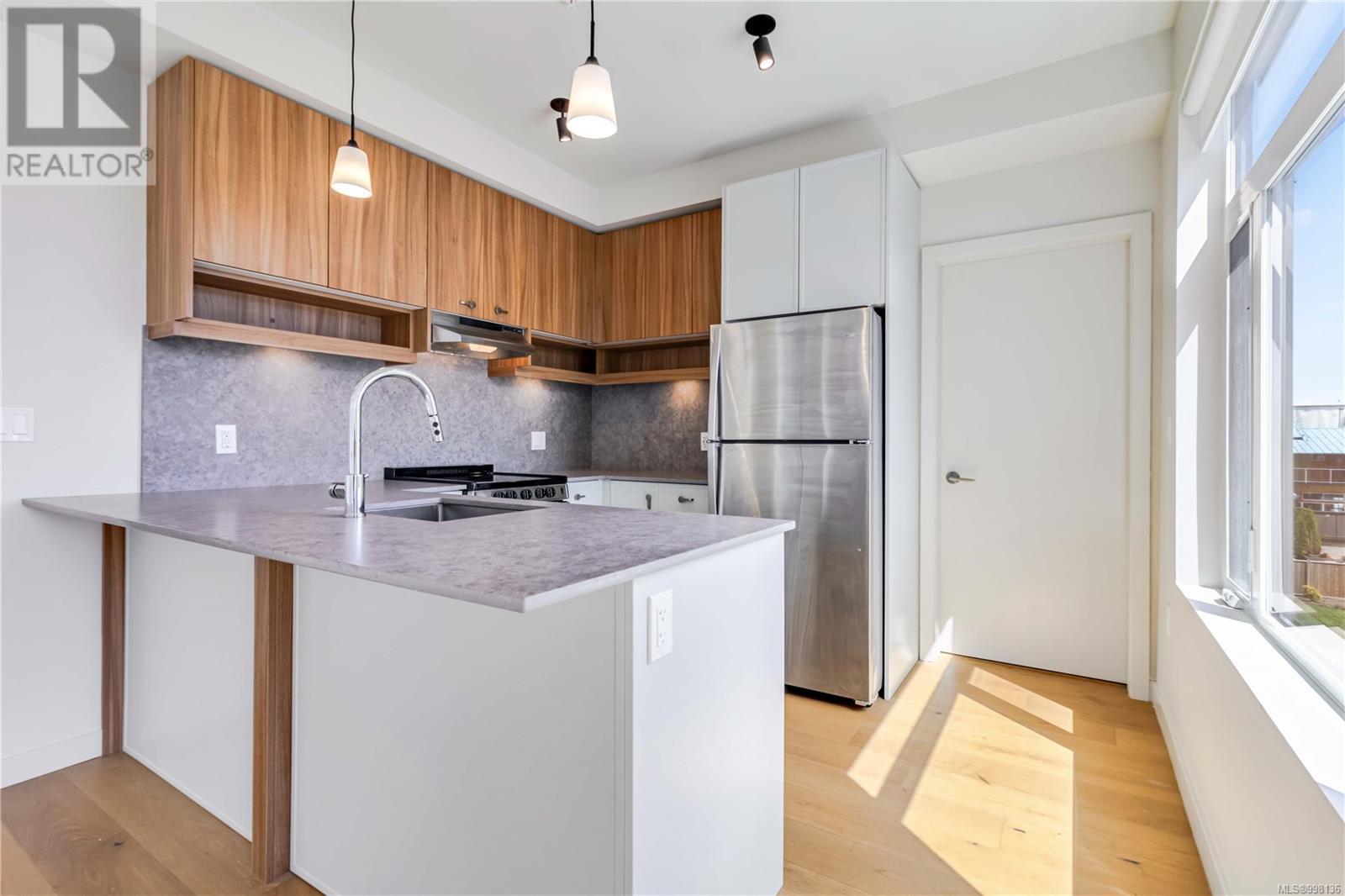 312 629 Speed Avenue, Victoria