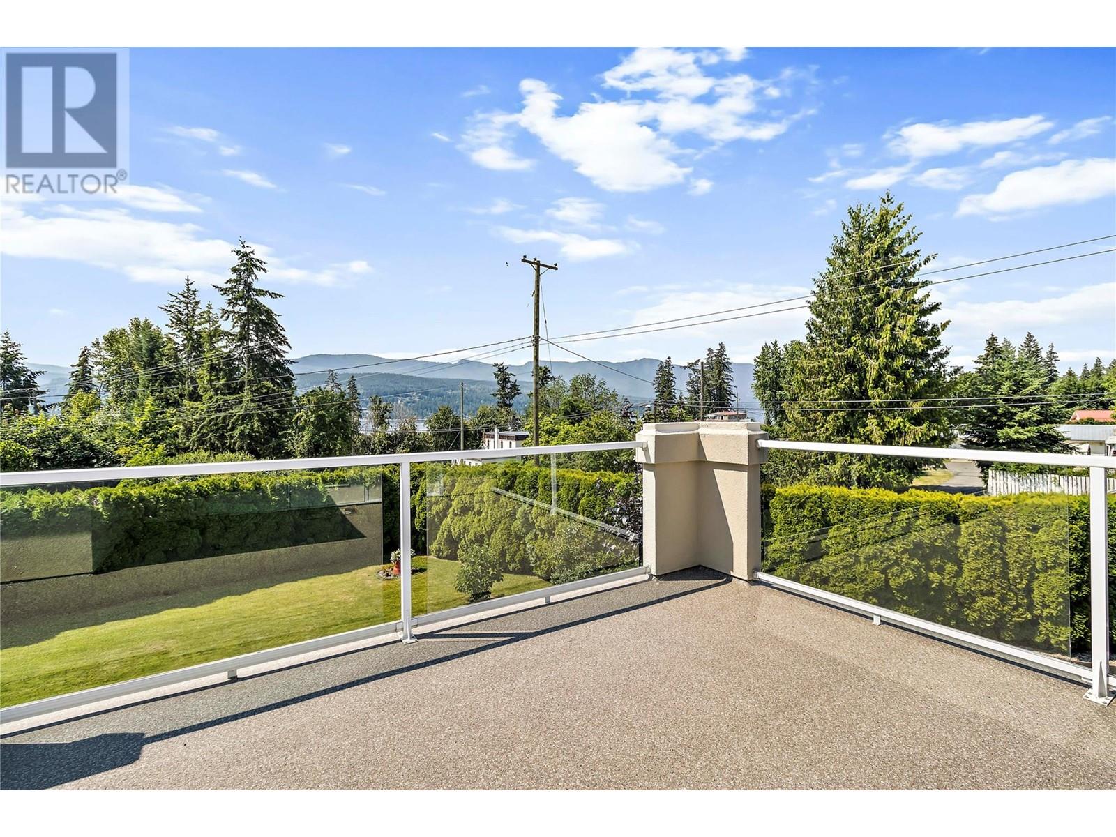 2422 Eagle Bay Road, Blind Bay