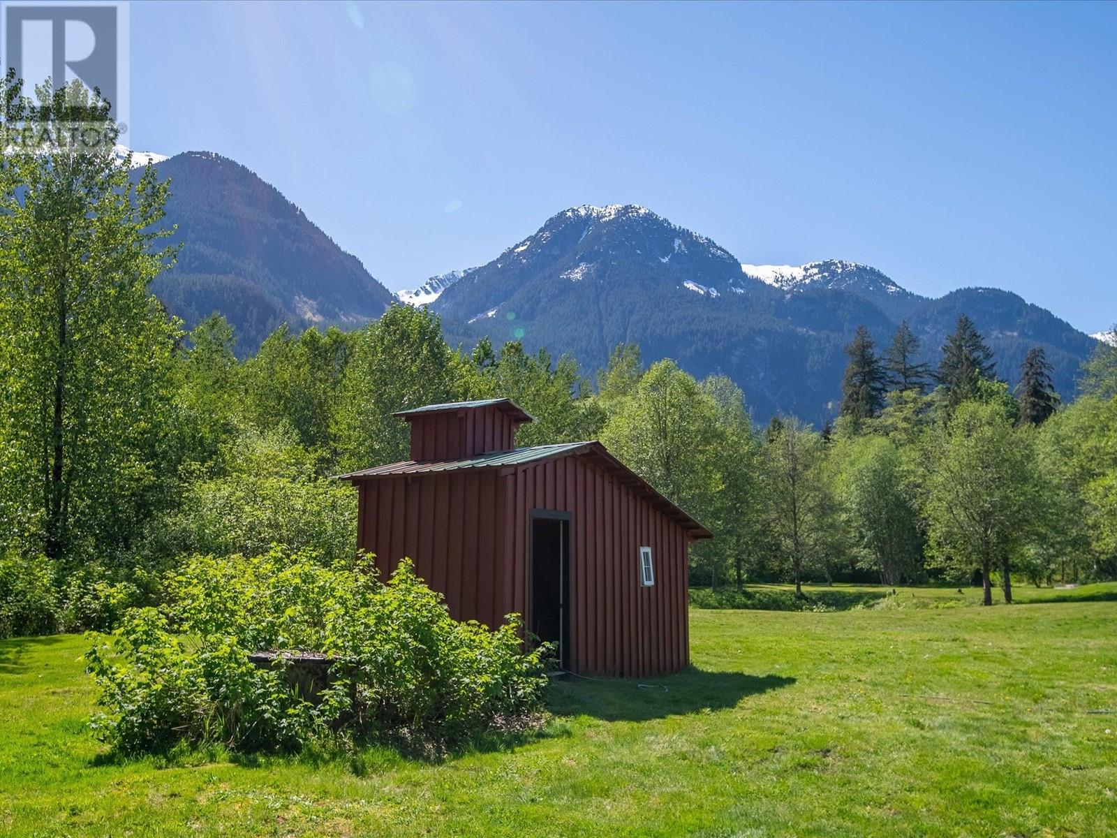 540 DOGHAVEN LANE, Squamish real estate listing R3000876
