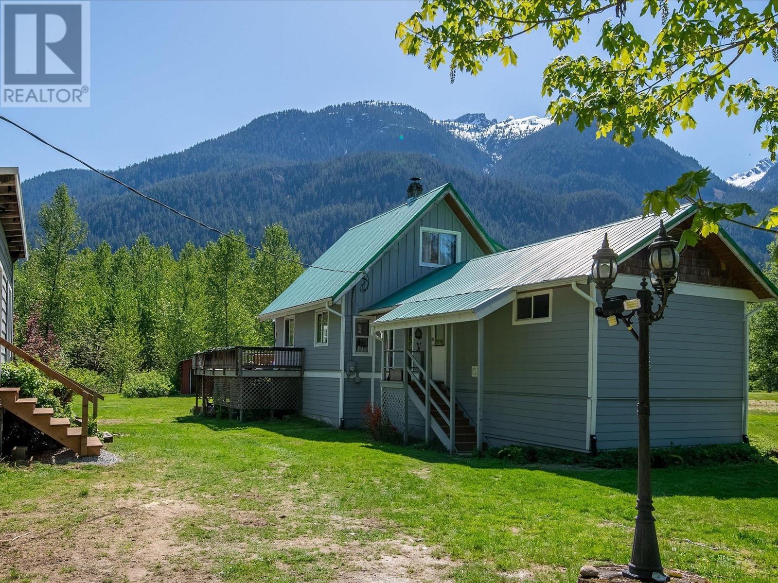 540 DOGHAVEN LANE, Squamish real estate listing R3000876