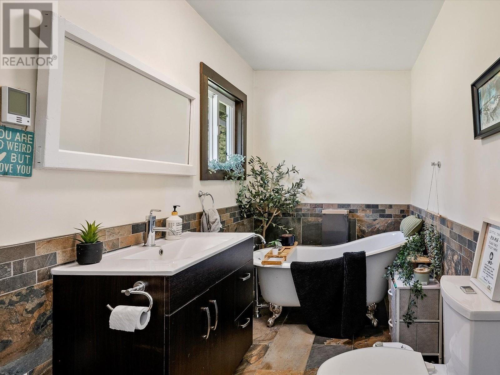 540 DOGHAVEN LANE, Squamish real estate listing R3000876