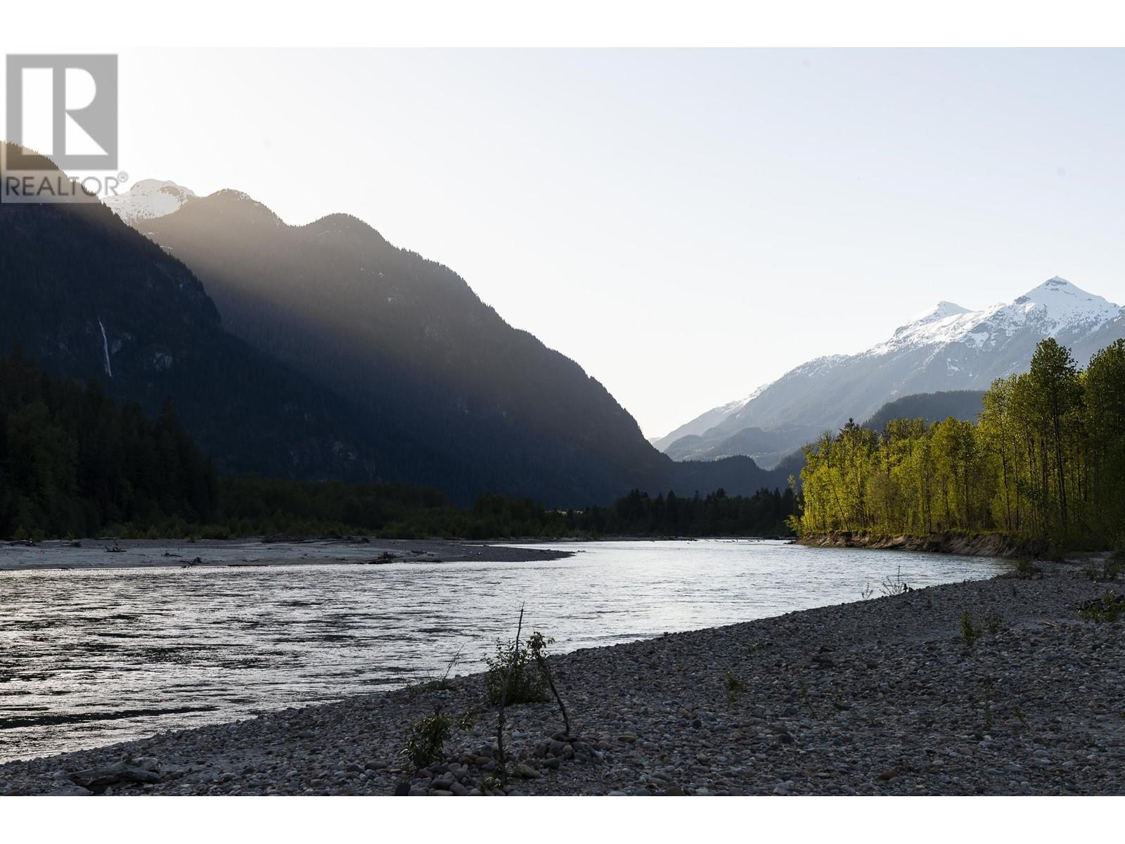 540 DOGHAVEN LANE, Squamish real estate listing R3000876