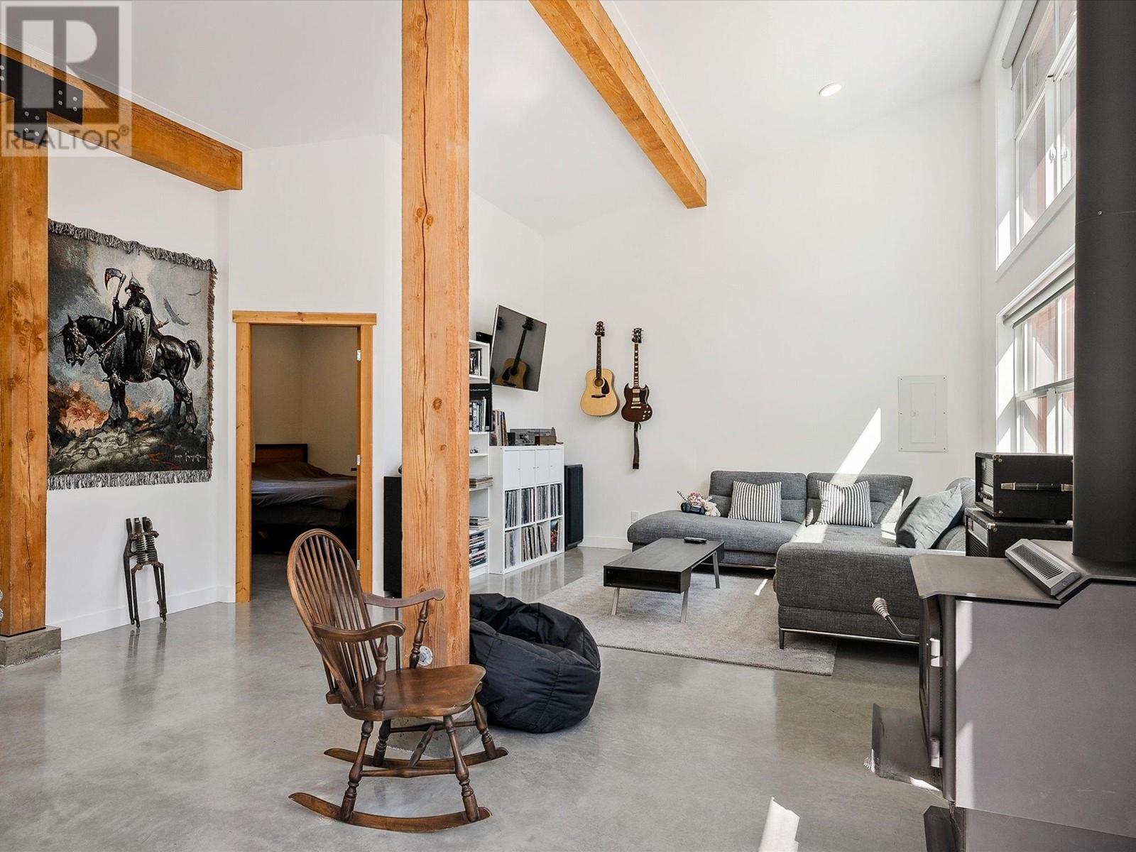 540 DOGHAVEN LANE, Squamish real estate listing R3000876