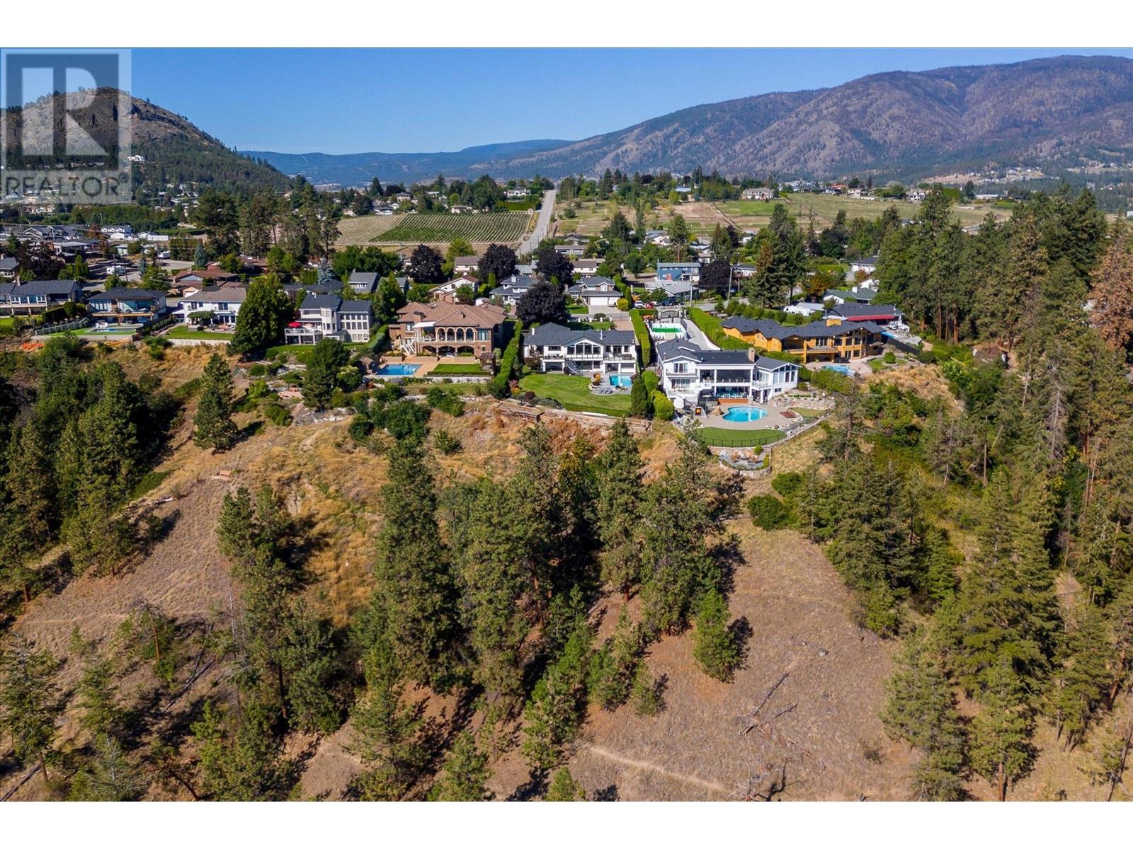  2523 Hillsborough Road, West Kelowna