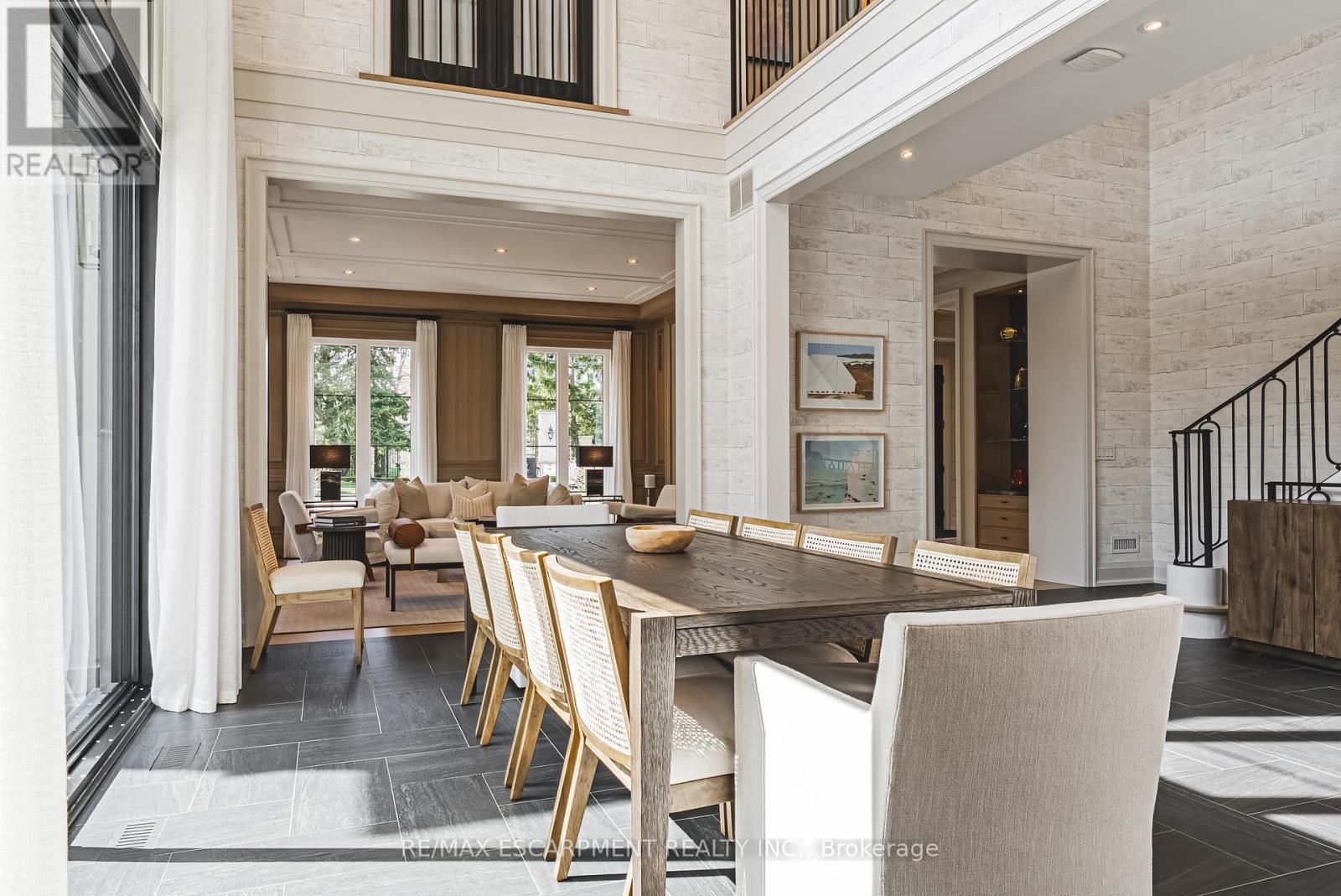 Photo 9 of 96 Brentwood Road, Oakville ON