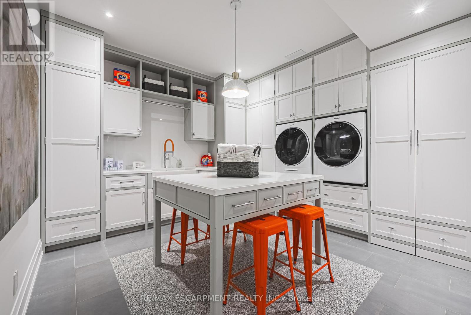 Photo 7 of 96 Brentwood Road, Oakville ON