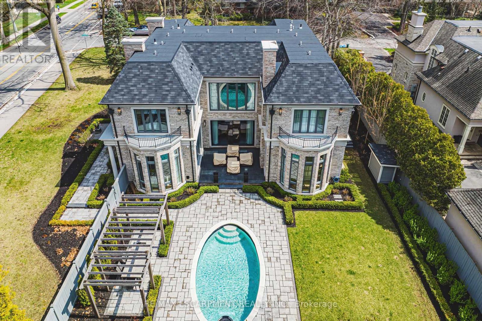 Photo 32 of 96 Brentwood Road, Oakville ON