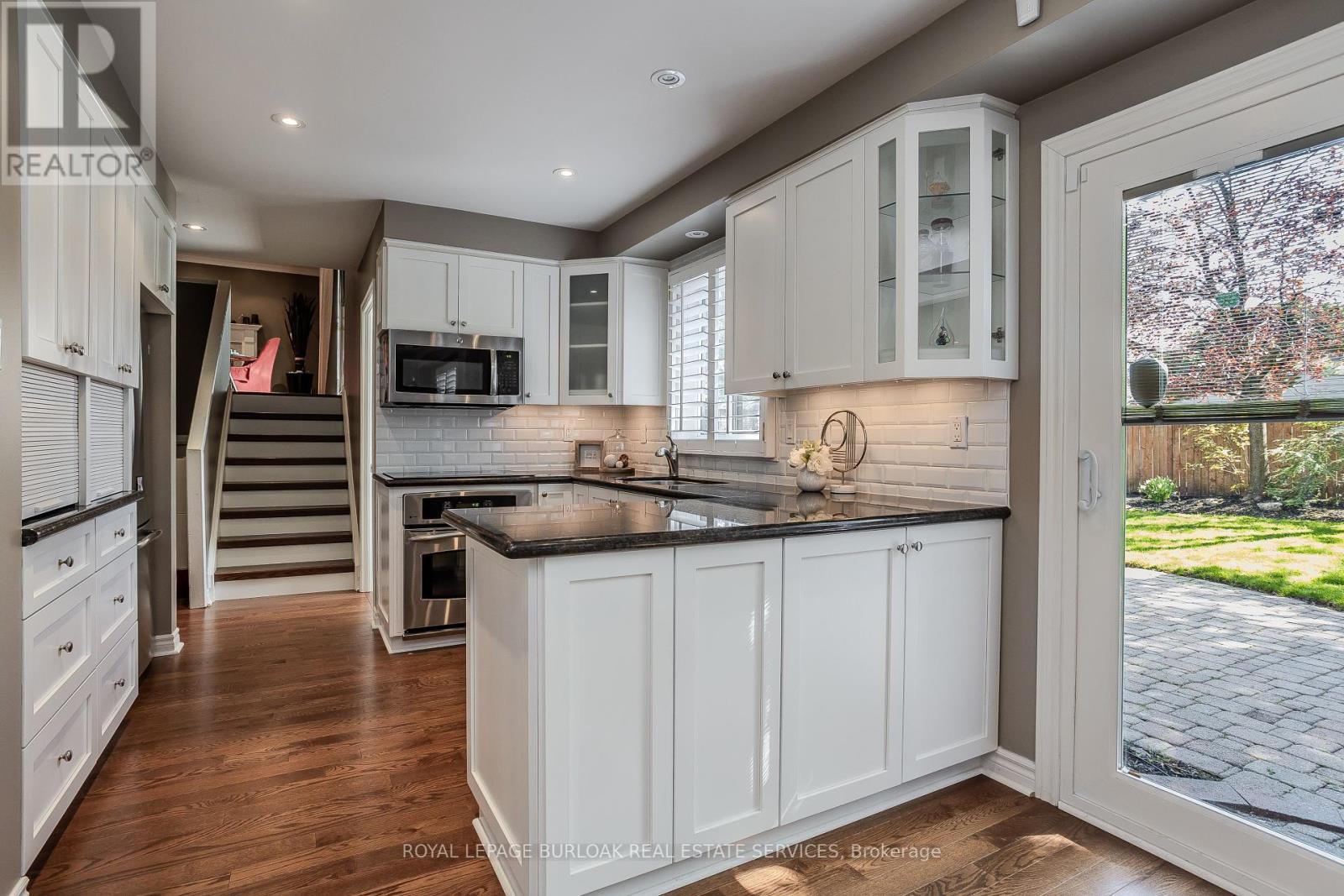Photo 17 of 1858 Heather Hills Drive, Burlington ON
