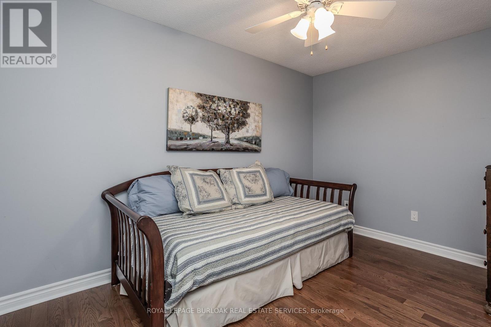 Photo 31 of 1858 Heather Hills Drive, Burlington ON