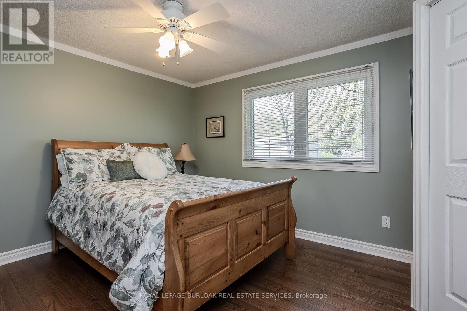 Photo 32 of 1858 Heather Hills Drive, Burlington ON