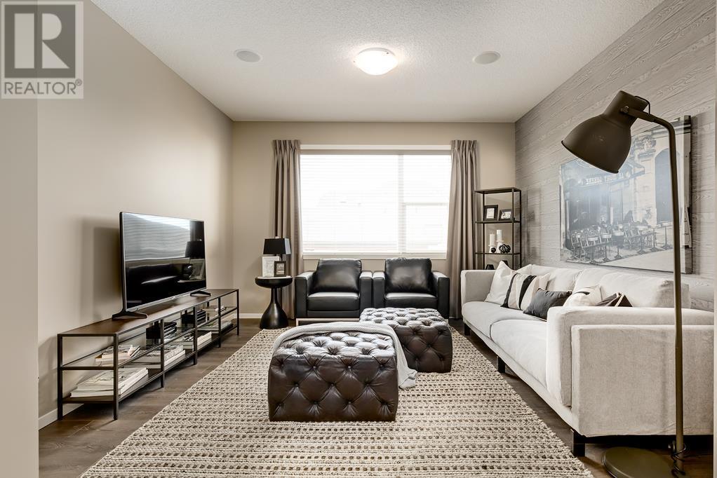 Single Family House for Sale in  Bartlett Crescent SE Rangeview Calgary 