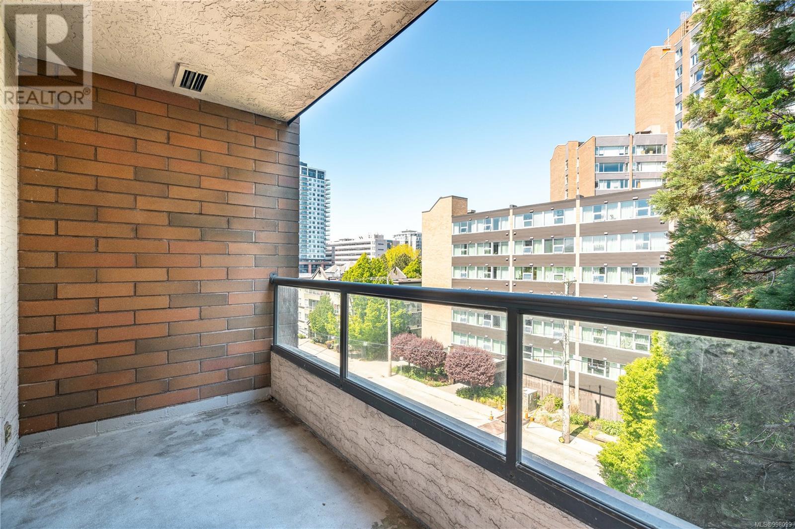 505 1630 Quadra Street, Victoria