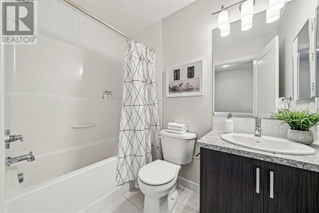 Single Family House for Sale in  Sage Bluff Circle NW Sage Hill Calgary 