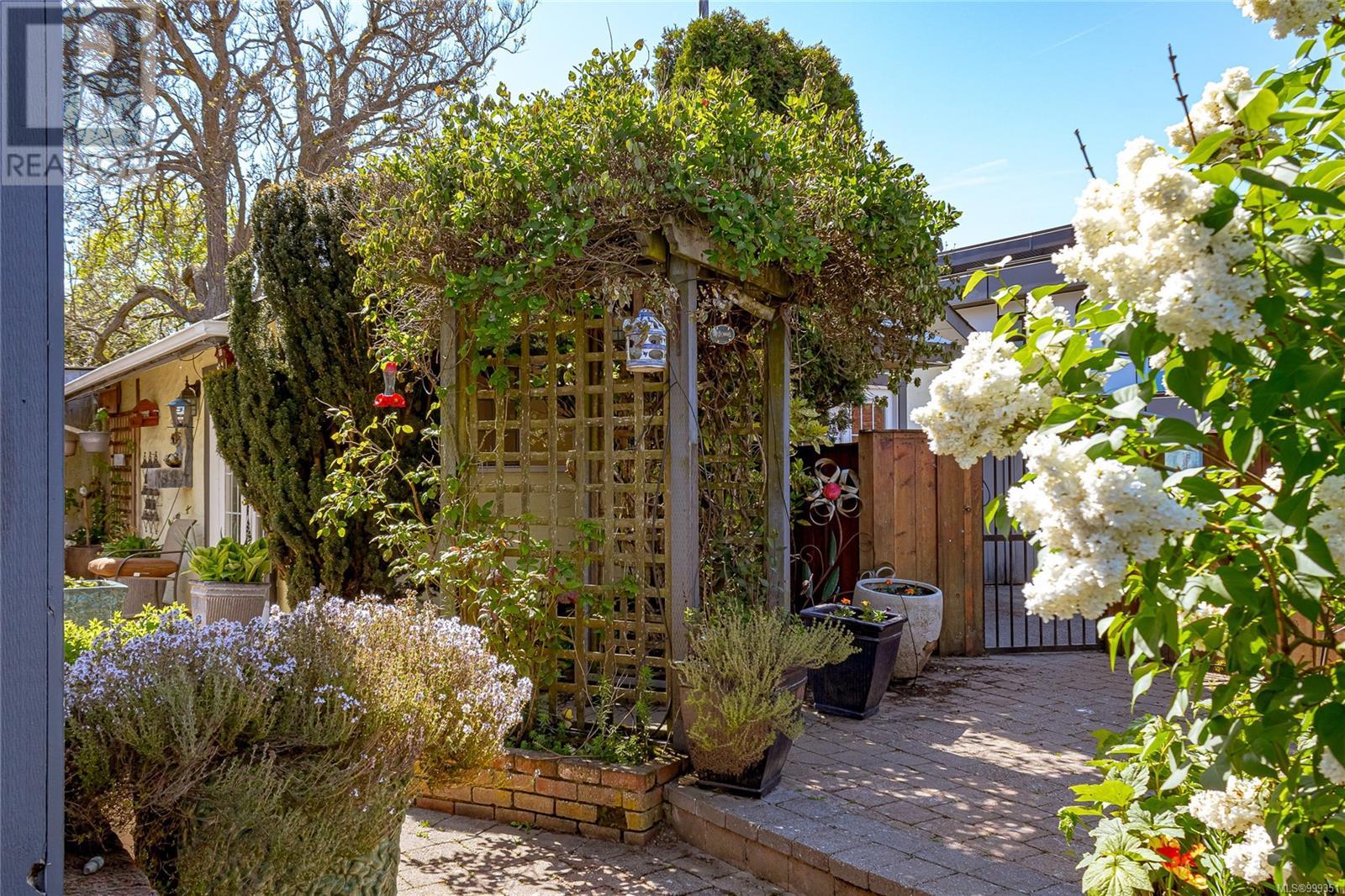  3872 Carey Road, Saanich
