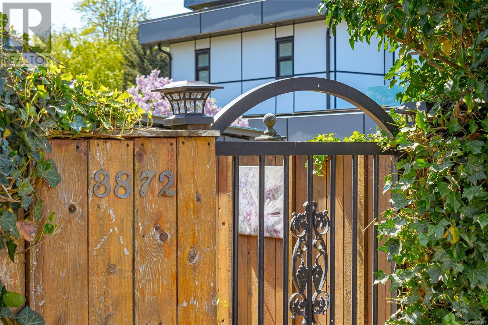  3872 Carey Road, Saanich