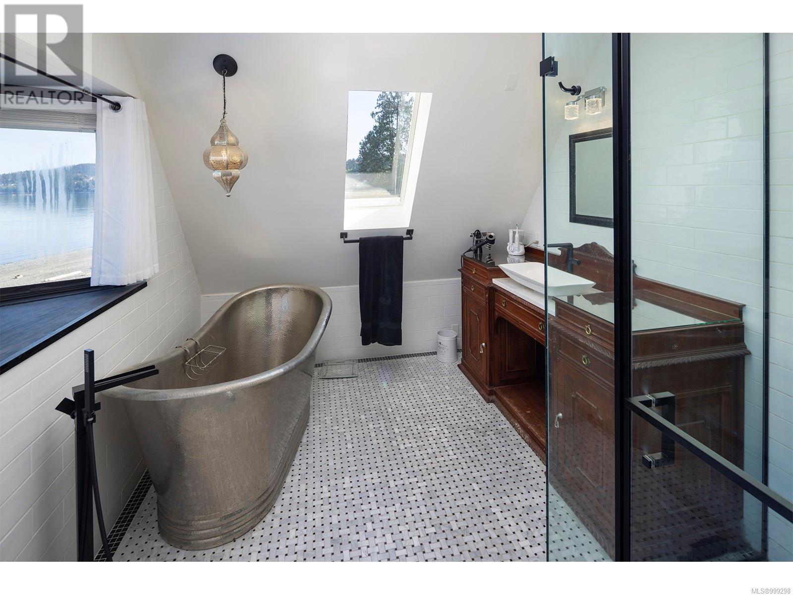  5177 Agate Lane, Saanich