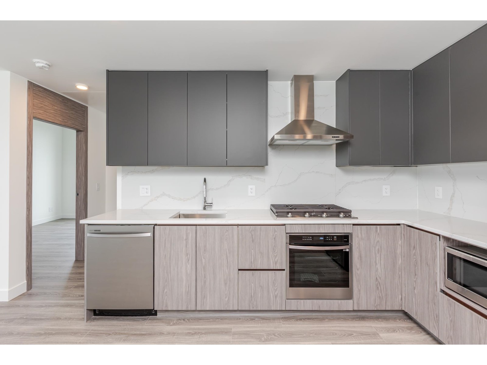 Photo 5 of 2702 10750 135 A Street, Surrey BC