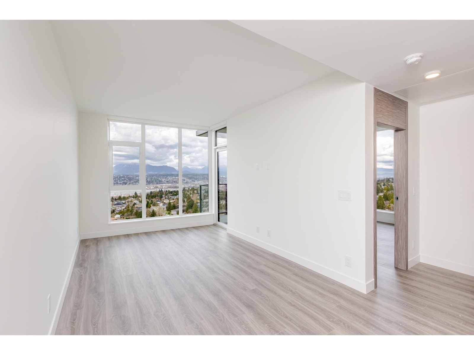 Photo 8 of 2702 10750 135 A Street, Surrey BC