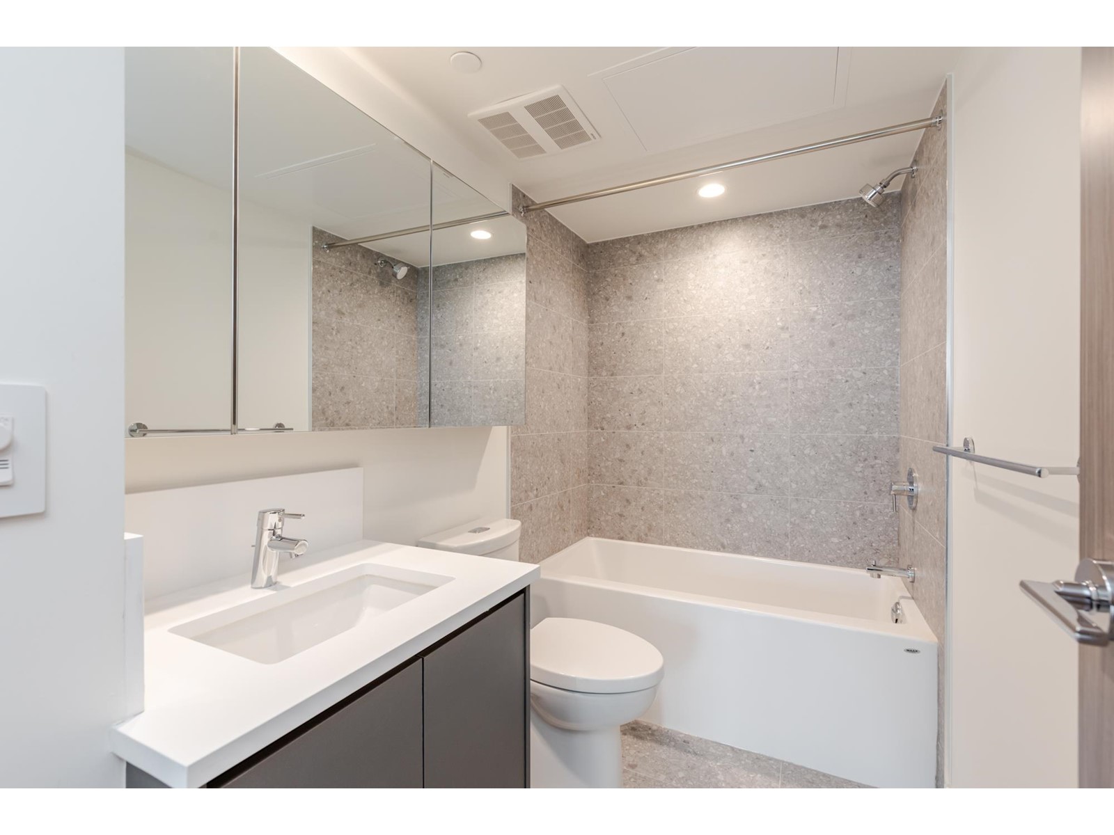 Photo 11 of 2702 10750 135 A Street, Surrey BC