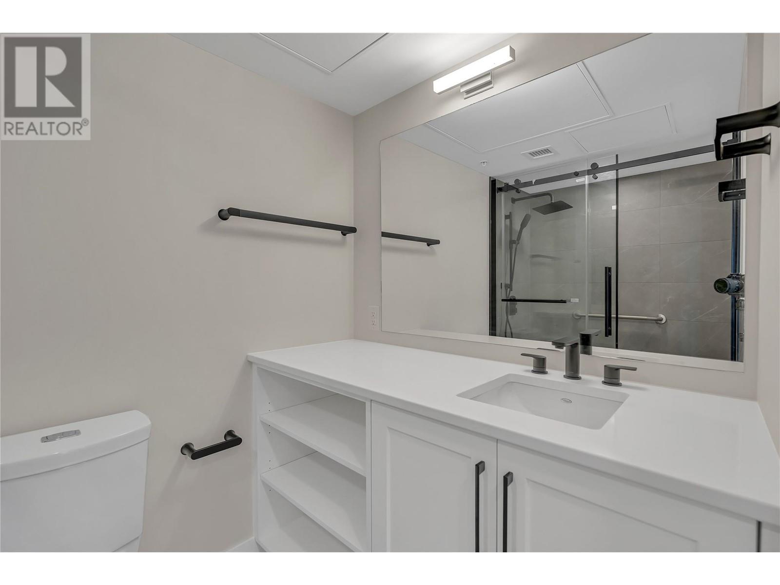217 Elm Avenue Unit# 301, Penticton