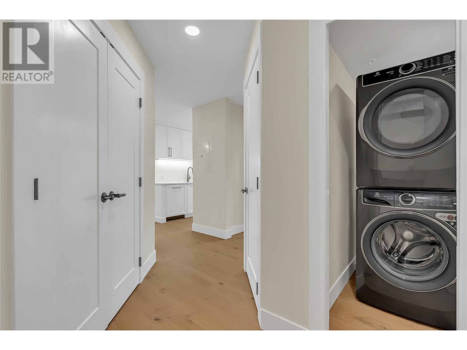 217 Elm Avenue Unit# 301, Penticton