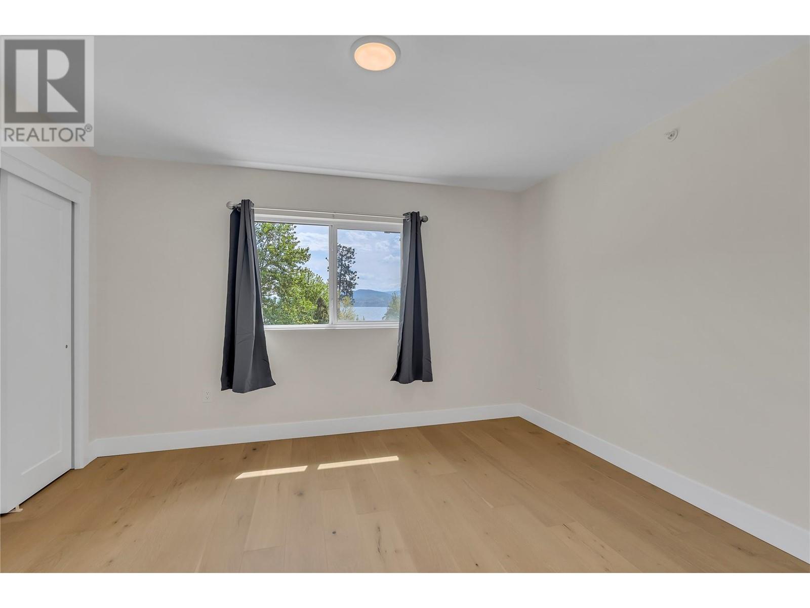 217 Elm Avenue Unit# 301, Penticton