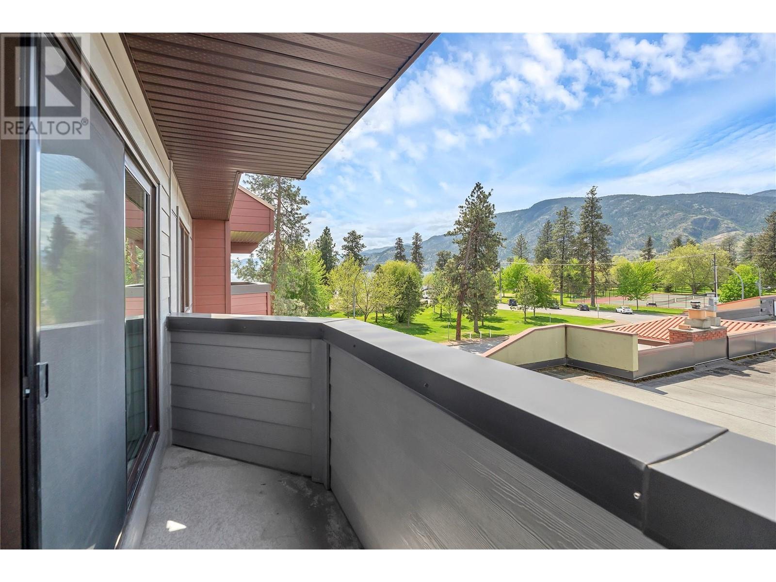 217 Elm Avenue Unit# 301, Penticton