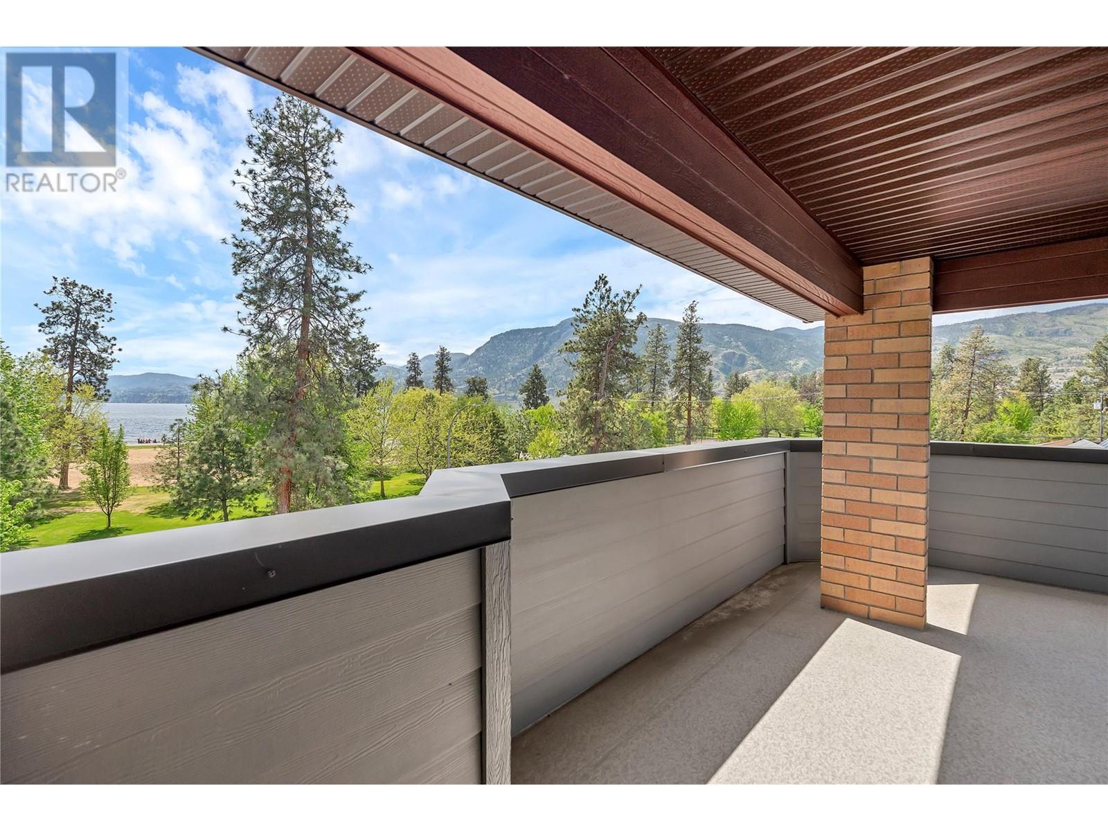 217 Elm Avenue Unit# 301, Penticton